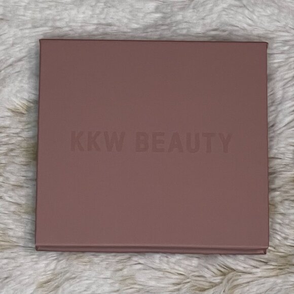 KKW Beauty Blush in Rose Quartz - New in Box - RARE DISCONTINUED - Picture 3 of 5